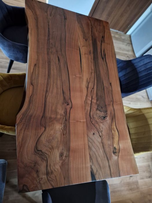 Маса от 2 орехови яна