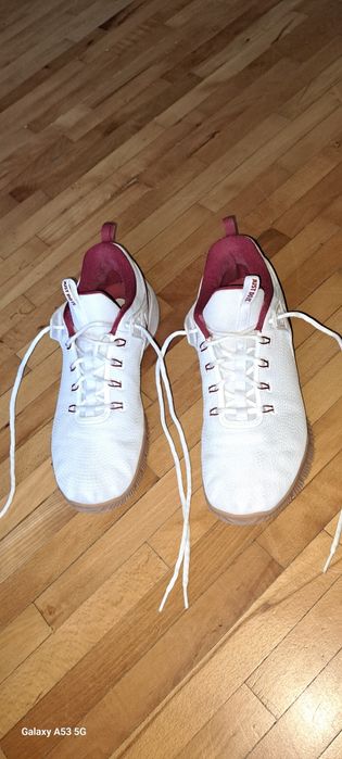 Маратонки за волейбол NIKE