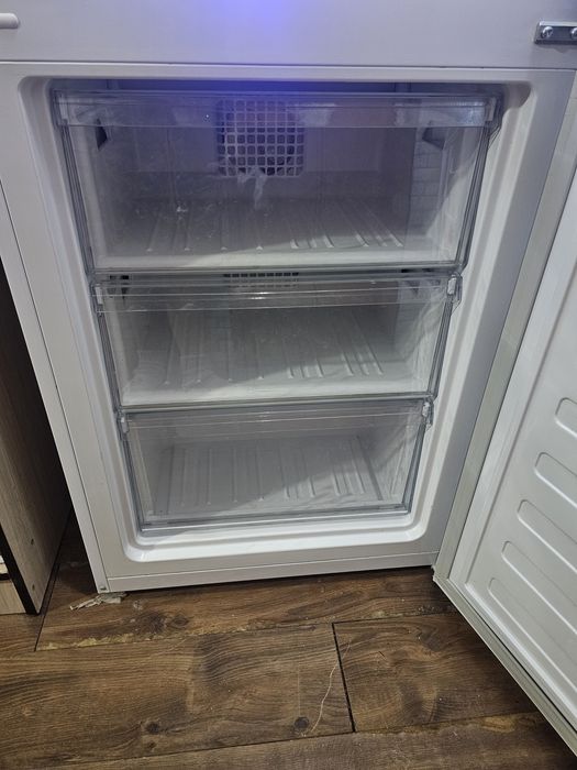 Продам холодильник Beko