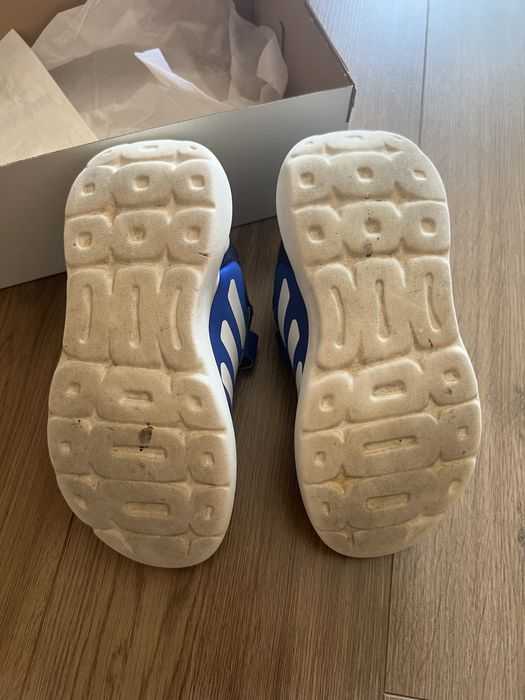 Маратонки adidas