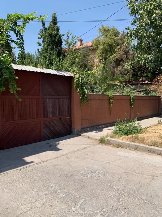 ПРОДАЁТСЯ Участок  Академгородок 6,4 сот, под слом не попадает 350000