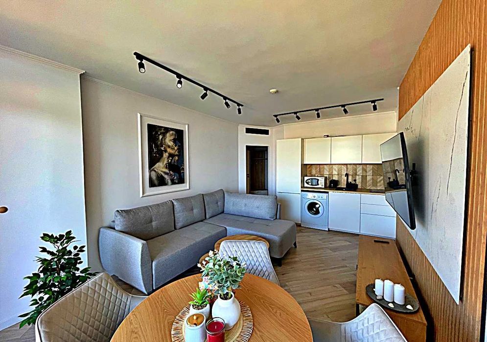 Продава се Двустаен апартамент в к.к. Елените - 71 кв.м за 1099 €/кв.м - Снимка #2