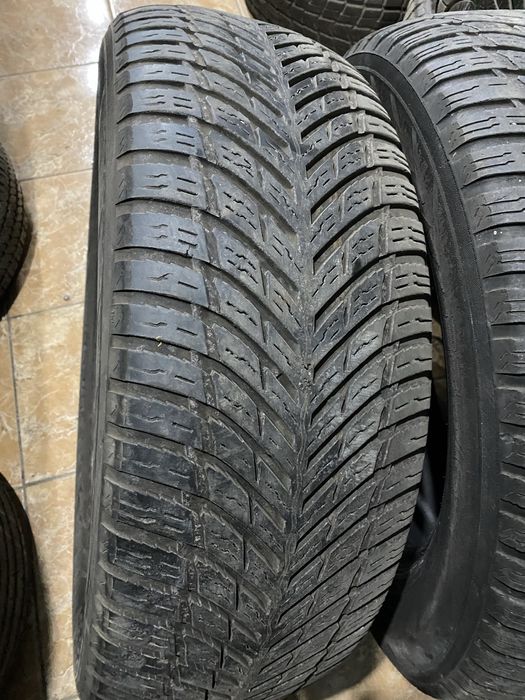 Шины Germany  235/65/17,  2шт