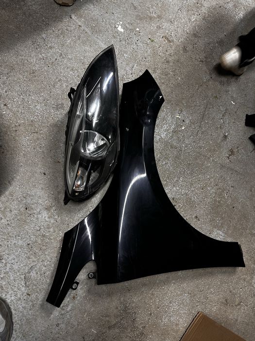 aripă dreapta față volvo v 40.cod:31283327.
