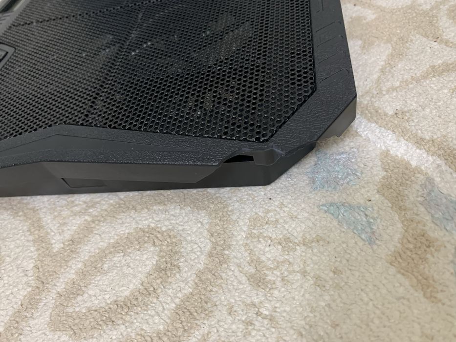 Охлаждающий подставка для ноутбук