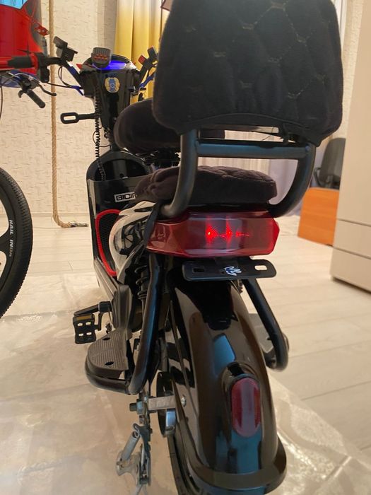 Продам электровелосипед ск8