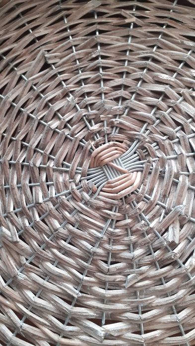 плетен поднос антикварен, дръжки от естествен бамбук за сервиране