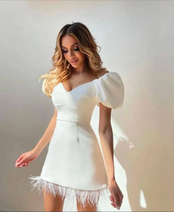 Платья женское новое с перьями