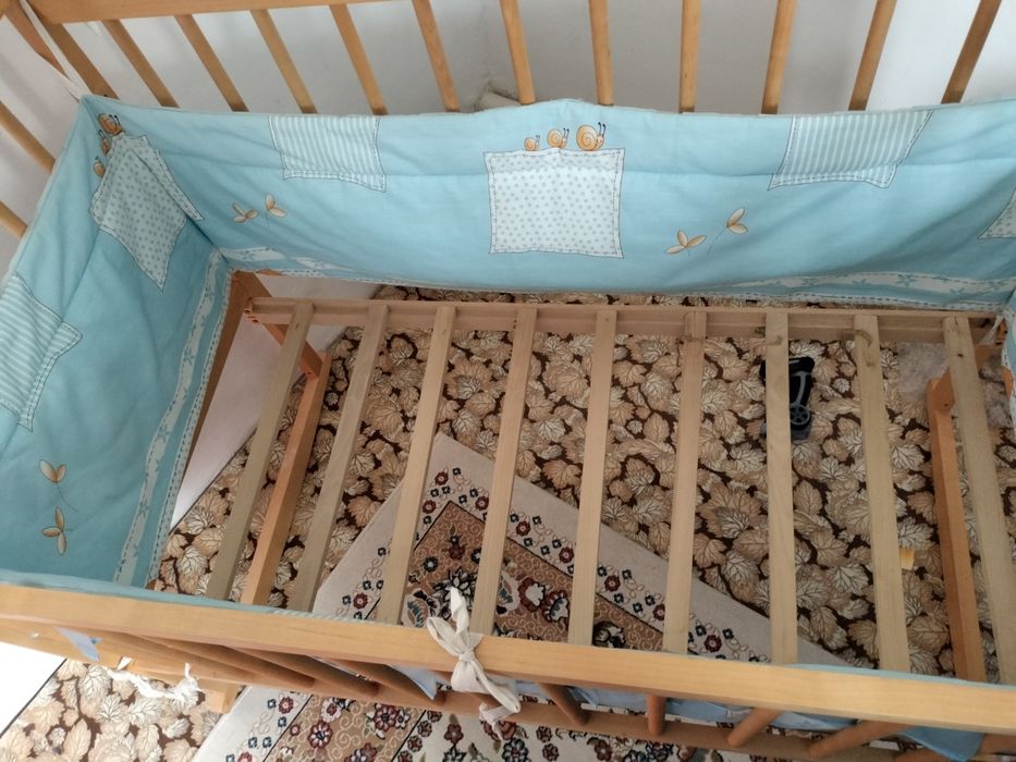 Детская кроватка
