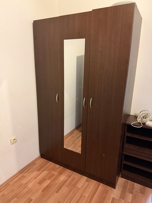 Dulap 3 usi cu oglinda  Somiera  Noptiera