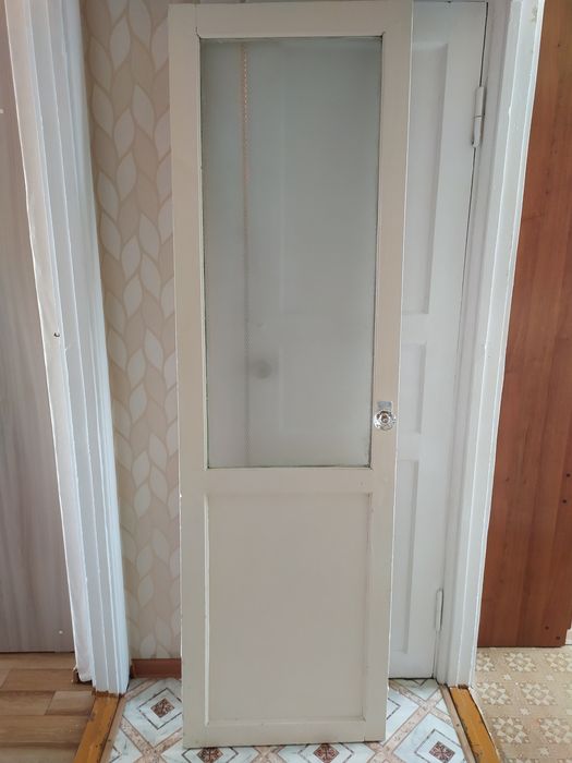 Продам двери деревяные