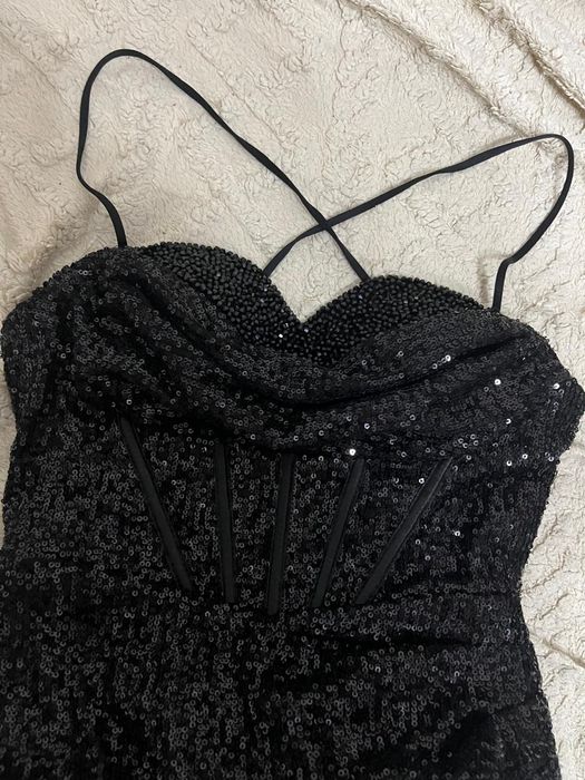 Женское вечернее платье с пайетками М размера