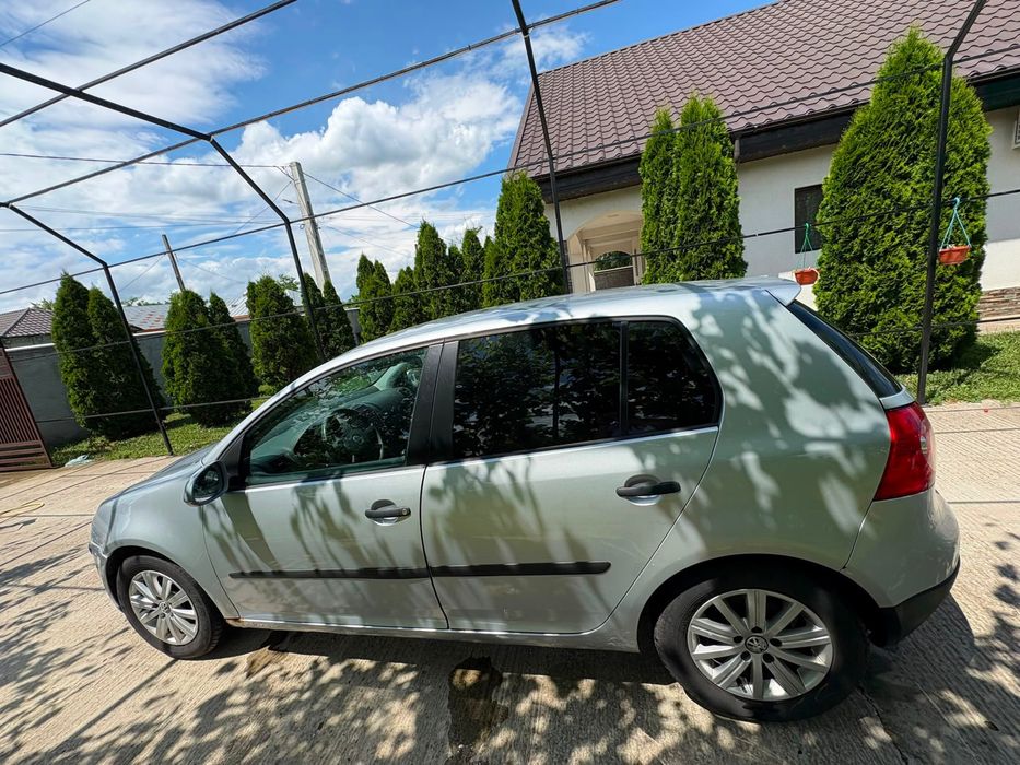 VOLKSWAGEN Golf 2005 — imagine 4