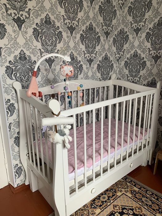 Детская кровать маятник