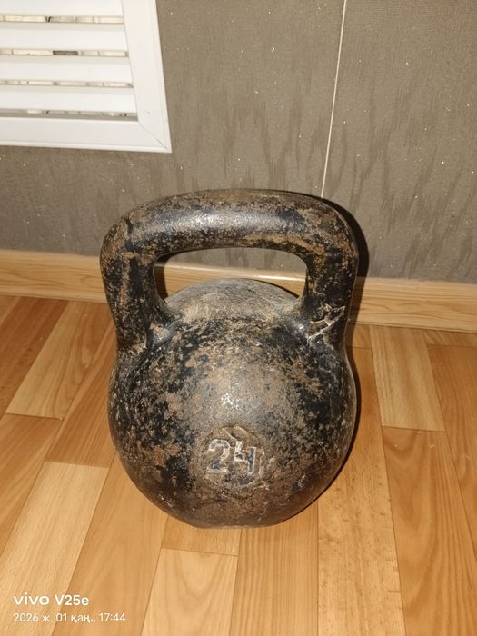 Гир 24кг сатам продам
