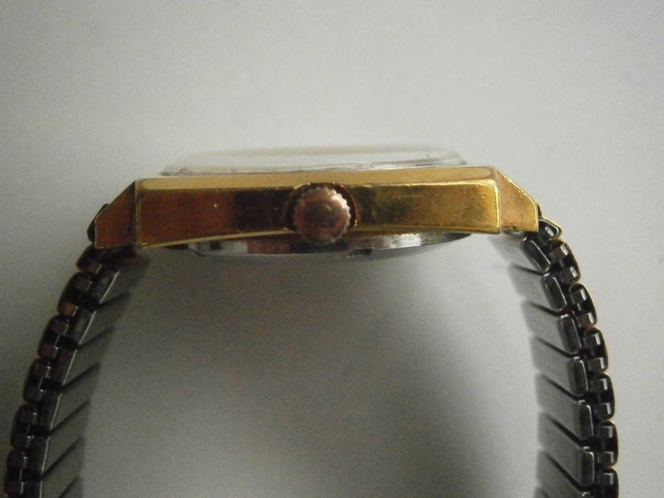 BWC, automatic, case 35,3 mm, cal. ETA 2783, 25 jewels, Swiss