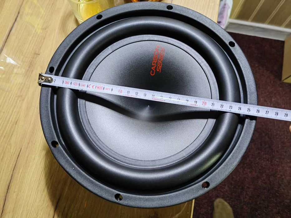 subwoofer CARBON 10" NOU