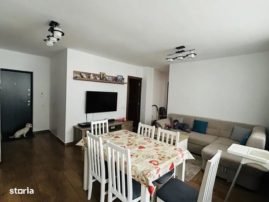 Apartament 3 camere, parcare inclusa, str. Stejarului — fotografia 1