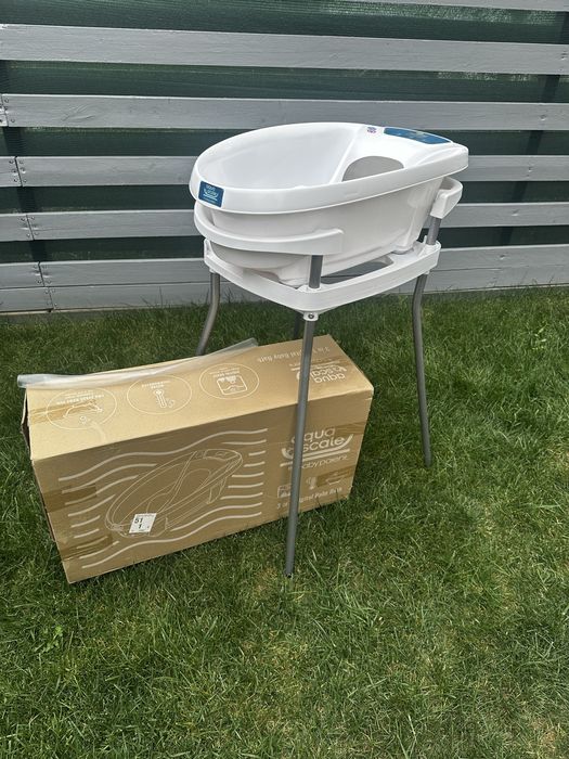 Cadita bebe si suport Aqua Scale cu termometru și cântar
