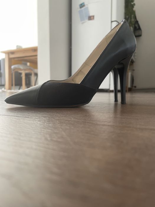 Туфли на каблуках