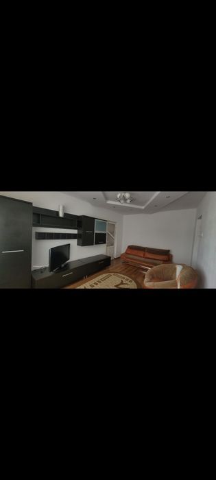 Închiriez apartament 2 camere, micro 6