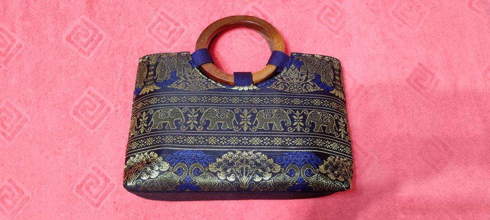 Женская сумочка из Тайланда.