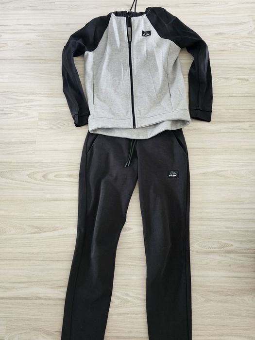 Дамски спортни екипи