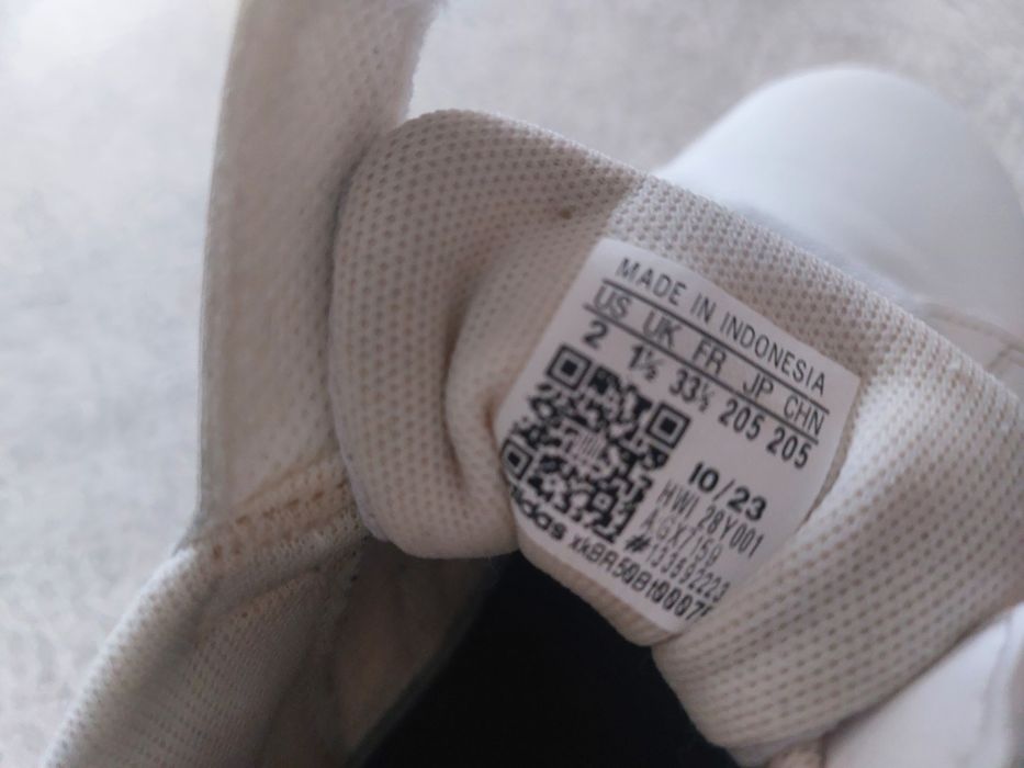 Адидас кроссовка б/у