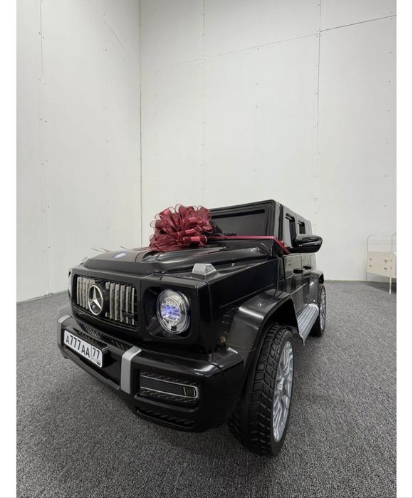 Детская машина на пульте управления