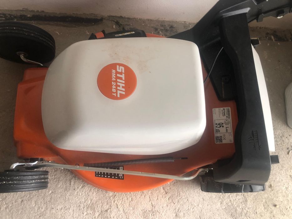 Masina tuns iarba Stihl RMA 248.3 pe acumulator / baterie Fab 2024