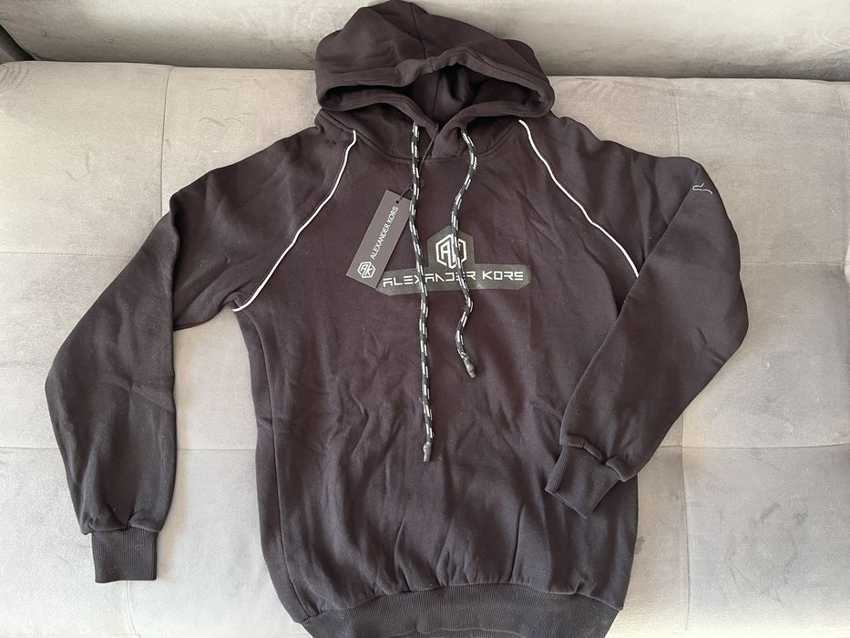 Нови зимни суитшърти, различни размери