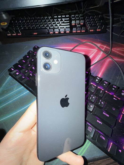 айфон 11.