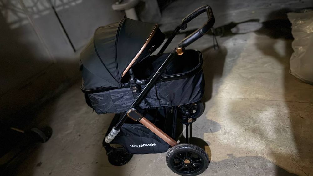 коляска детская.