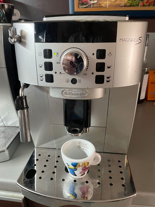 Кафеавтомат Delonghi Magnifica S