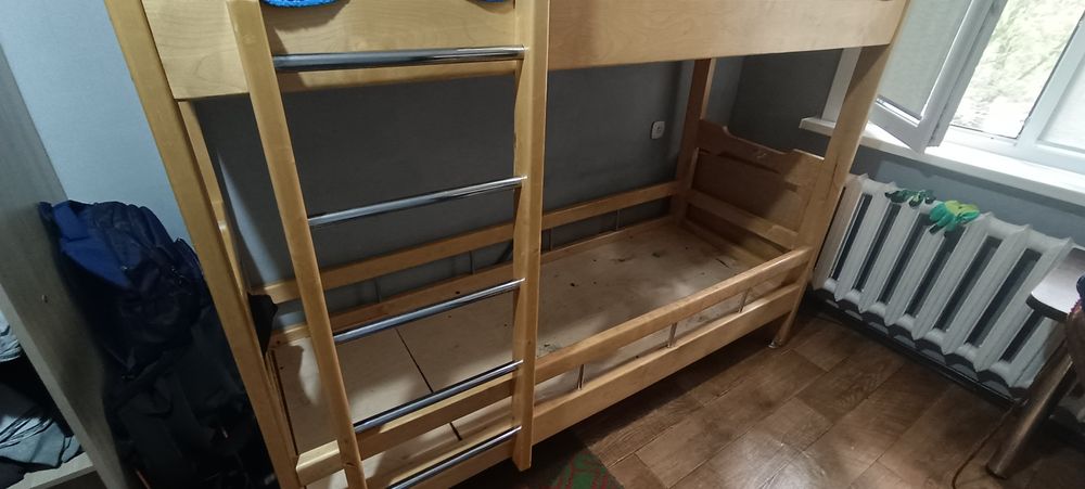 Продаю двухъярусную кровать