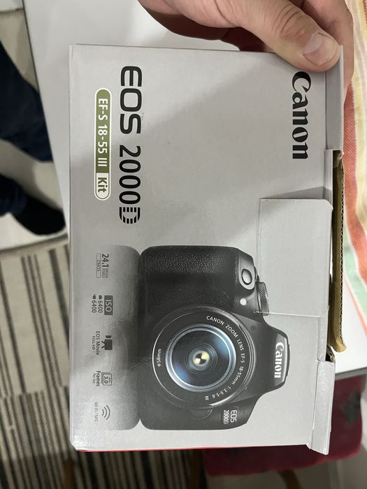 Фотоаппарат canon 200D