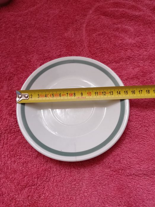 Порцеланови чинии