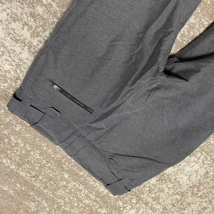 Peak Performance Ski M L burton salomon helly hansen spyder columbia