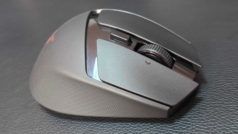 Razer Basilisk Mobile- gamer and laptop RGB mouse