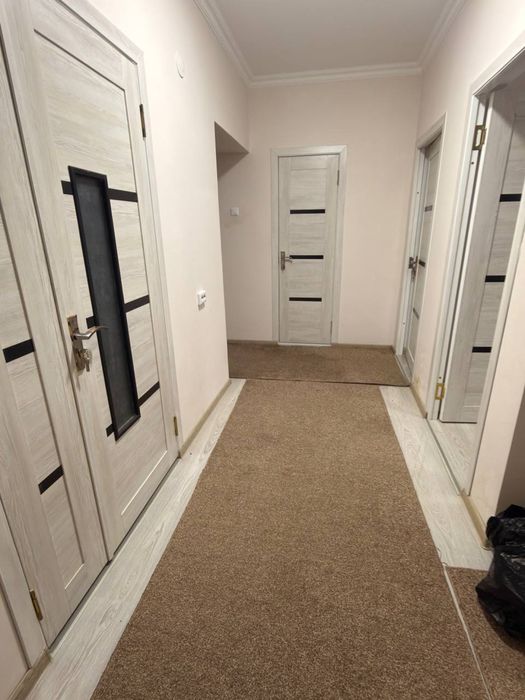 Продам свою 3-комнатную квартиру, новостройка, дом кирпичный