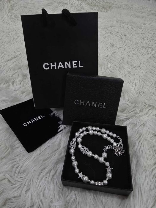 Chanel necklace for women