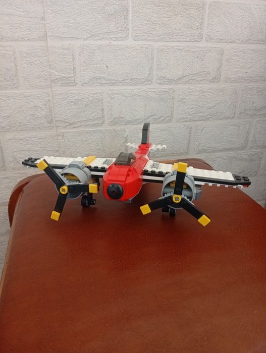 Конструктор "Лего" самолёт