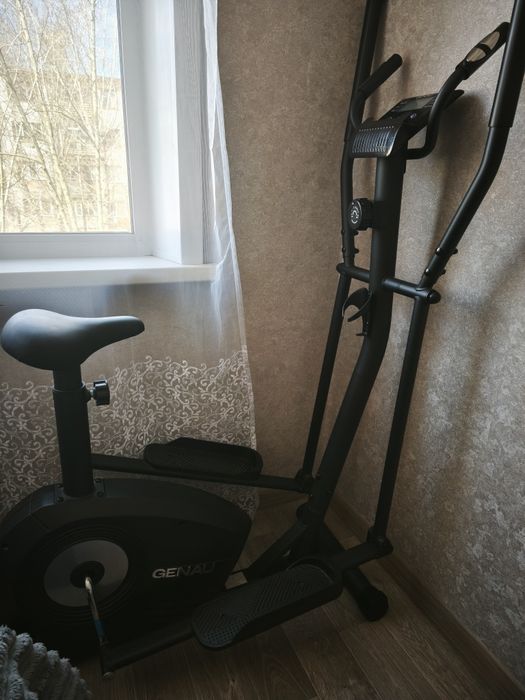 Продам Эллиптический тренажёр Genau