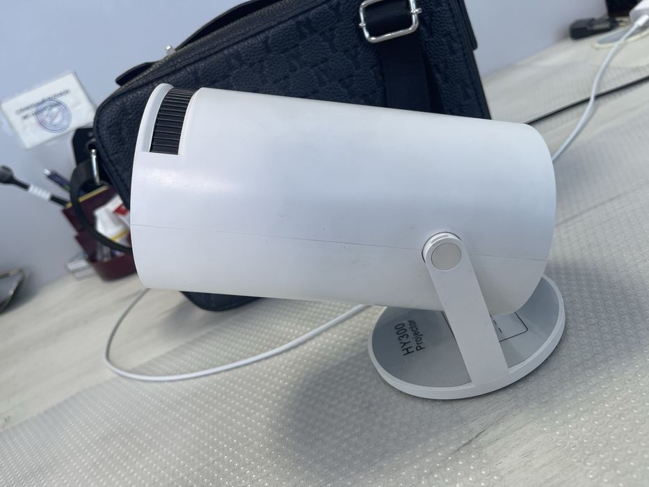 Продам видео-проектор