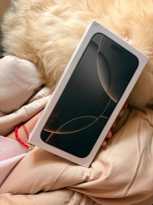Продавам телефон iphone 16pro max