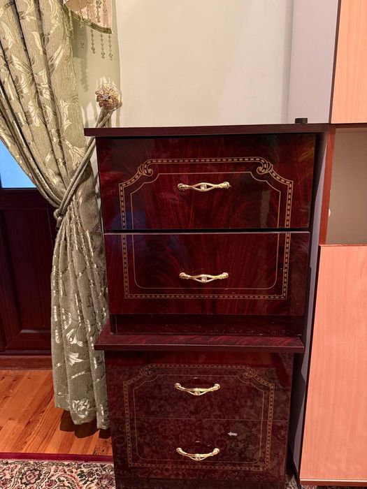 Mebel spalniy kravat komplekt