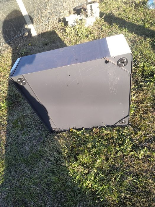 De vânzare cutie lifepo4 metalică dimensiuni 60x60x20 cm