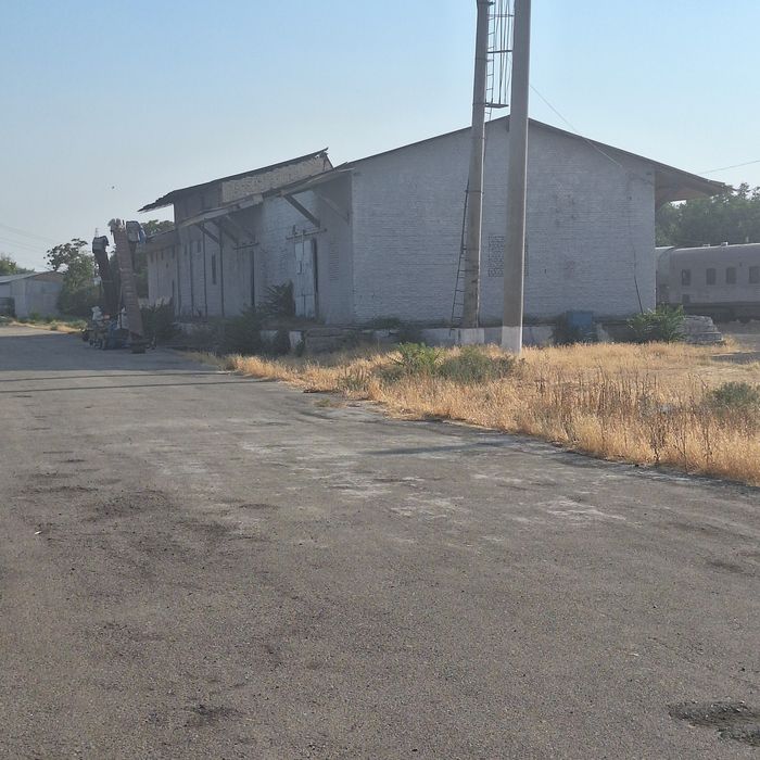 База в Чирчике 1,2 гектара ЖД веткой