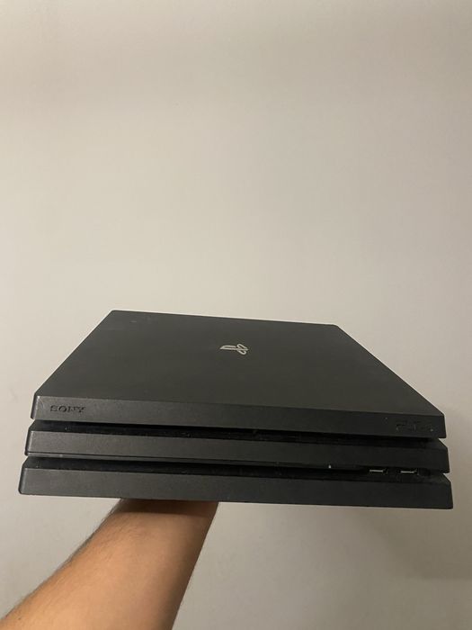 PS 4 б/у приставка