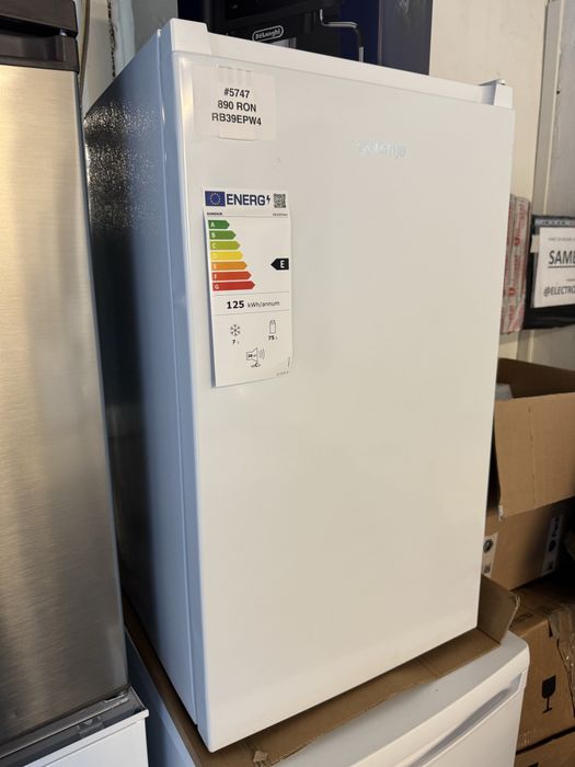 Frigider compact cu congelator mic de top Gorenje RB39EPW4